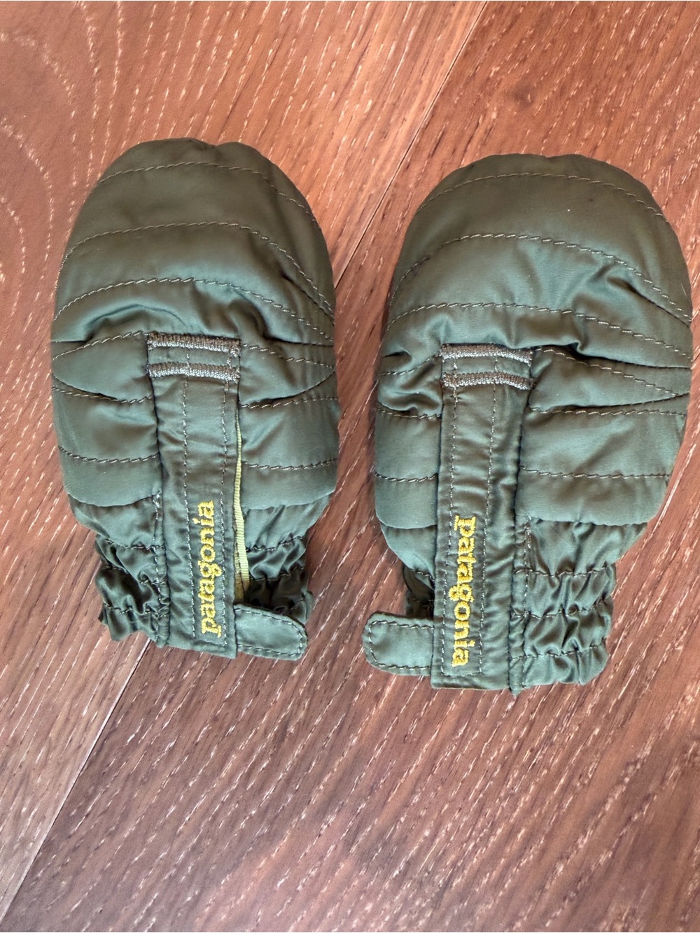 Patagonia Baby Puffmitts Insulated Winter Mittens Basin Green Size 3-6M